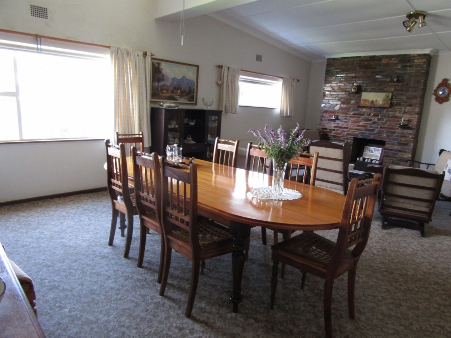 6 Bedroom Property for Sale in Humansdorp Eastern Cape